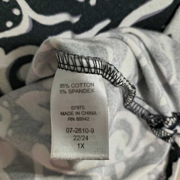 Woman Within 1X Black White Scroll Print Top 3/4 Sleeve V-Neck Notch - Picture 3 of 5